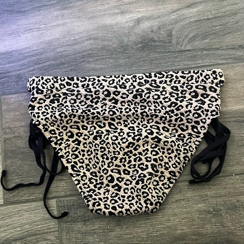 Leopard bikini bottom - Picture 4 of 5